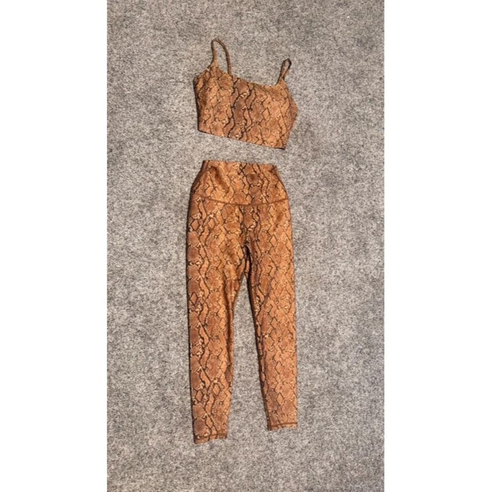 Carbon 38 Sandstone True Snake Print Workout set, Sz S
